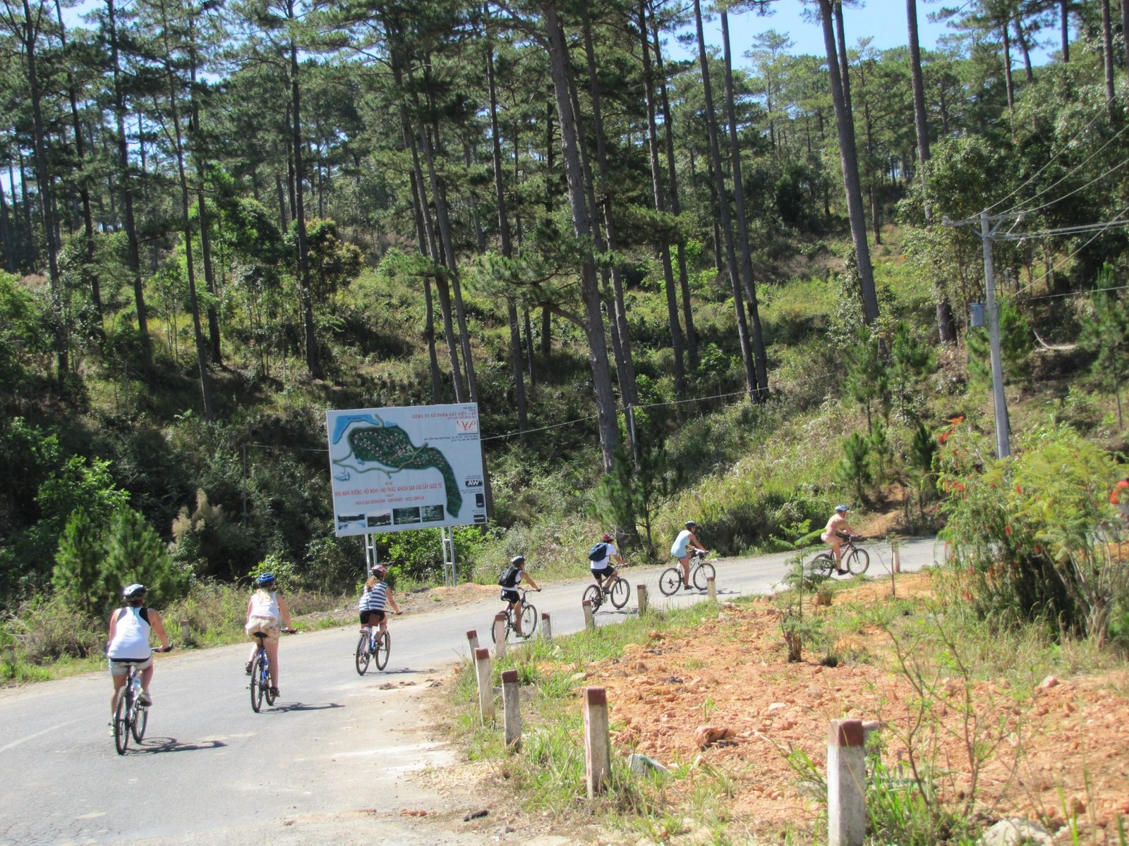 Journey by Bicycle from Da Lat to Nha Trang and Vung Tau 15 Days